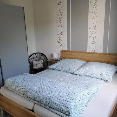 Ferienhaus Leo Blankenrath Екстер'єр фото